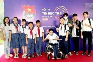 Nguyễn Thành Nghị tham gia Hội thi Tin học trẻ toàn quốc năm 2023.