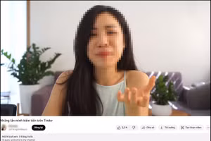 Cô gái chẳng ngại khoe “kiếm tiền” từ Tinder để trang trải cuộc sống. Ảnh chụp màn hình