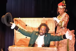 Cuộc vượt thoát của Brown được nhiều ảo thuật gia tái hiện. Ảnh: Xeniagazette.com