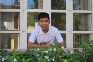 Quán quân Olympia 2023 Lê Xuân Mạnh, Trường THPT Hàm Rồng (Thanh Hóa). 