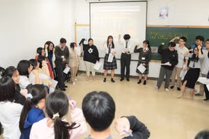 Học sinh Trường THPT Ban Mai (Hà Nội) trong giờ học ngoại ngữ. Ảnh: Cô Trần Minh Trang cung cấp