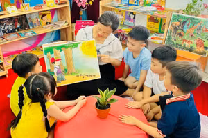 Người thầy giỏi chuyên môn, tâm huyết với nghề thì mới đào tạo nên những học trò ngoan, tử tế. Ảnh: INT