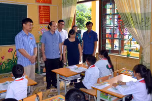 HĐND tỉnh Điện Biên giám sát xây dựng trường chuẩn quốc gia tại huyện Mường Ảng.