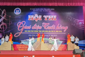 Tiết mục tham dự Hội thi của đoàn Trường THPT chuyên Lê Quý Đôn.