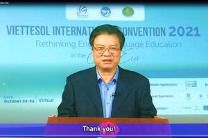 Thứ trưởng Nguyễn Hữu Độ phát biểu tại hội thảo.