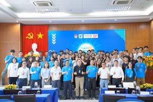 Lễ khai mạc Learning Express mùa thứ 7 giữa Trường ĐH Bách khoa, ĐH Đà Nẵng và Trường Singapore Polytechnic. 