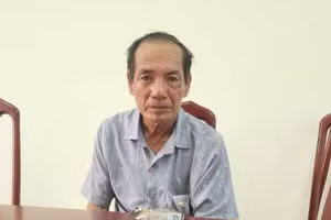 Nguyễn Hùng Cảnh tại cơ quan Công an. (Ảnh: Công an Gia Lai)