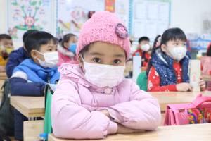 Tới ngày 21/2, toàn bộ học sinh từ lớp 1 đến lớp 6 ở 30 quận/huyện/thị xã của Thủ đô sẽ được trở lại trường học trực tiếp. 