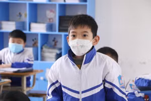 Hiện tại, học sinh trên địa bàn huyện Hưng Hà đang học trực tiếp trên lớp với yêu cầu phòng dịch nghiêm ngặt.