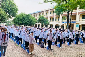 220 thí sinh tham dự kỳ thi chọn học sinh giỏi cấp huyện năm học 2022-2023 ở các môn Toán, Ngữ văn, Tiếng Anh.