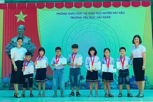 7 học sinh của Trường Tiểu học Hải Xuân (Hải Hậu, Nam Định) đạt thành tích cao tại Kỳ thi Olympic Toán (FMO) năm 2022.