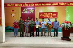 Ra mắt mô hình “Tổ tự quản về an ninh trật tự” tại thôn Bắt Còn Chèm