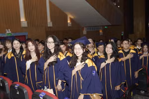 Tân cử nhân tại lễ tốt nghiệp lần thứ 41, Trường Đại học Hoa Sen, ngày 24/2. Ảnh: HSU