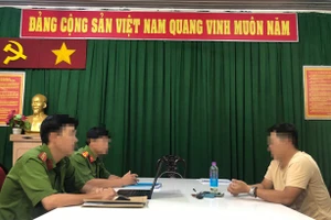 Cơ quan Công an làm việc với N.M.T. (Ảnh: Công an TPHCM)