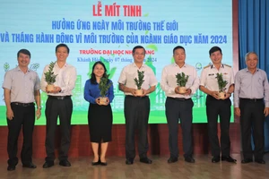 Lễ mít tinh hưởng ứng Ngày Môi trường thế giới và tháng hành động vì môi trường của ngành Giáo dục năm 2024. (Ảnh: NTU)