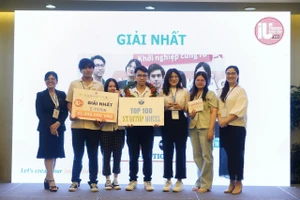 Nhóm EMOTION đoạt giải Nhất cuộc thi IU Startup Demo Day 2024. Ảnh: BTC