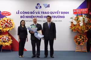 PGS. TS Huỳnh Kỳ Phương Hạ (giữa) giữ chức Phó Hiệu trưởng Trường Đại học Bách khoa. (Ảnh: HCMUT)