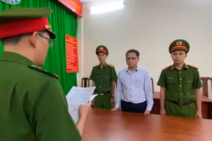 Ông Nguyễn Vũ Hải, Phó Cục trưởng Cục Đăng kiểm Việt Nam tại cơ quan công an. (Công an TPHCM)