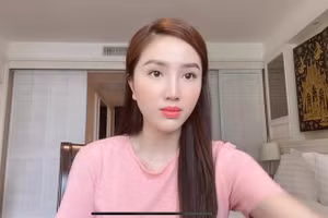 Ở nhà chống dịch, Bảo Thy thường xuyên cập nhật trạng thái trên mạng xã hội.