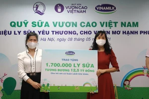 Món quà ý nghĩa của Vinamilk dành cho trẻ em khó khăn mùa COVID-19