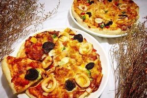 Ở nhà giãn cách, tự món Pizza ngon chuẩn nhà hàng đổi vị cho gia đình