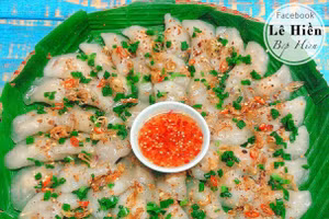  Nghỉ dịch, mẹ đảm trổ tài làm bánh bột lọc, cả nhà gắp không ngừng đũa