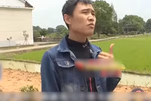 Nhận thông báo vợ sinh con, người chồng làm ăn xa phát hiện sự thật điếng người