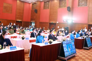 Vinh danh những tấm gương phụ nữ khát khao xây dựng cuộc sống tốt đẹp