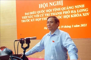 Đồng chí Phạm Minh Chính, Ủy viên Bộ Chính trị, Trưởng ban Tổ chức Trung ương phát biểu tại buổi tiếp xúc. Ảnh: TTXVN