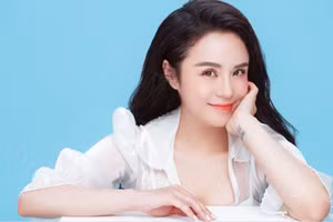 Ngoài giọng hát trời phú nhẹ dịu như gió, Thái Trinh còn có khả năng sáng tác tốt. 