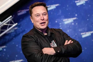 Elon Musk siêu giầu trong đại dịch.