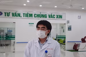 Chuyên gia y tế lo ngại “dịch chồng dịch” khi thời tiết chuyển mùa