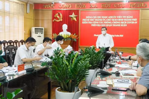 Chủ tịch UBND TP Hà Nội Chu Ngọc Anh nêu ý kiến chỉ đạo tại buổi làm việc với quận Thanh Xuân.