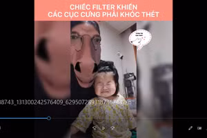 Clip: Khóc thét vì bố mẹ bỗng dưng... biến hình