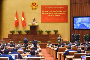 Thủ tướng Nguyễn Xuân Phúc giới thiệu, quán triệt Chiến lược phát triển KT-XH