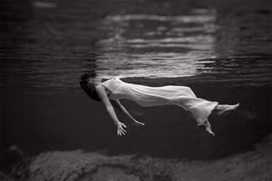 Những thứ cấm kỵ treo trong nhà tháng cô hồn để tránh rủi ro