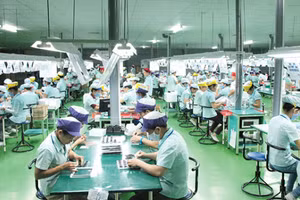 Thủ tướng chỉ thị bảo đảm việc làm bền vững, nâng cao mức sống của công nhân lao động