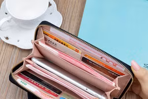 Chuyên gia phong thủy tiết lộ lý do vì sao không nên dùng một ví tiền suốt 3 năm