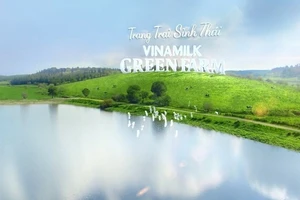 Vinamilk ra mắt hệ thống Trang Trại Sinh Thái Vinamilk Green Farm