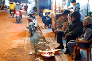 Vì Kitty sinh ra không có tử cung nên vợ chồng cô luôn mong mỏi có một đứa con nhưng không được.