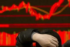 Bán tháo chưa từng có trong lịch sử, bất lực nhìn tiền "bốc hơi"