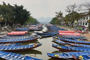 Lập 9 chốt tại chùa Hương để chặn dịch COVID-19