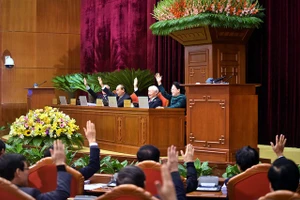 Sáng nay, TƯ họp Hội nghị 15, xem xét "nhân sự đặc biệt" tham gia khóa mới