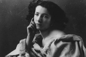 Sarah Bernhardt.
