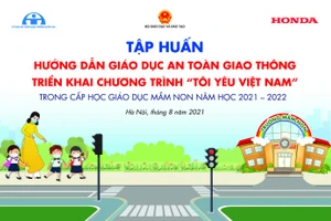 Tập huấn giáo dục ATGT cho cấp mầm non thông qua hình thức họp trực tuyến.