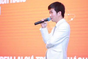  CEO Bùi Ngọc Tự phát biểu tại họp báo.