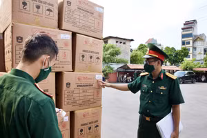 T&T Group bàn giao 8,5 triệu bộ bơm kim tiêm phục vụ chiến dịch tiêm chủng phòng COVID-19