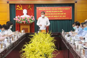 Phó Chủ tịch Thường trực UBND TP Lê Hồng Sơn phát biểu chỉ đạo.