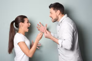 Sạm mặt vì sở thích oái oăm của chồng