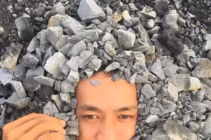 Màn "sống ảo" cười ra nước mắt 